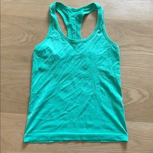 Lululemon tank top